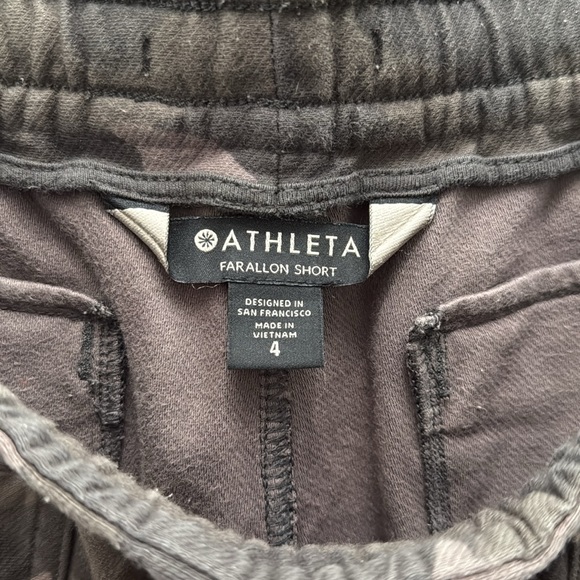 Athleta Farallon Short Camo - Picture 6 of 7